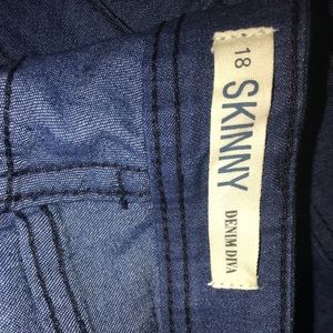 Skinny jeans